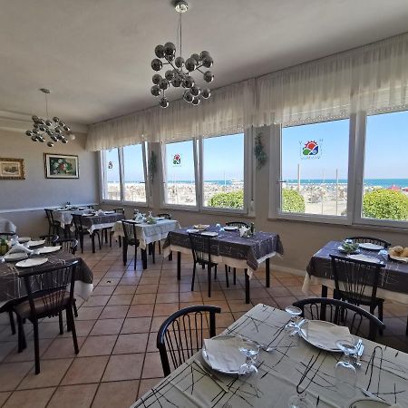 Hotel Vistamare Viserba リミニ エクステリア 写真