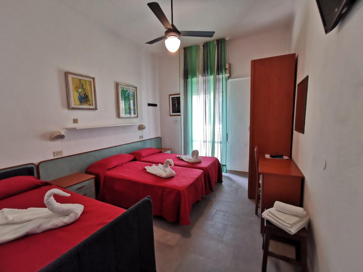 Hotel Vistamare Viserba リミニ エクステリア 写真