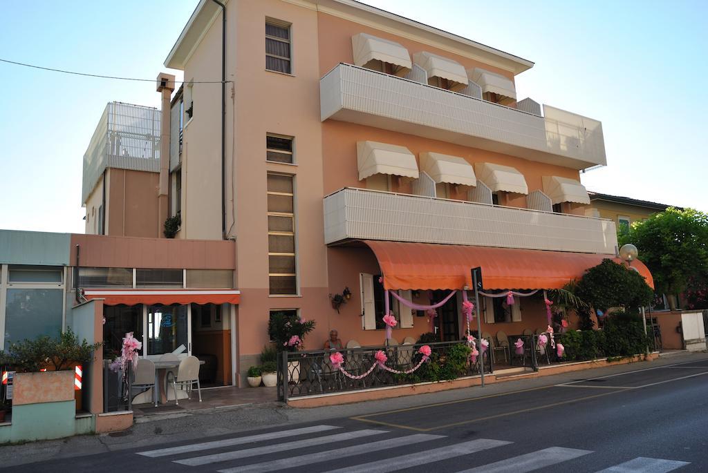 Hotel Vistamare Viserba リミニ エクステリア 写真