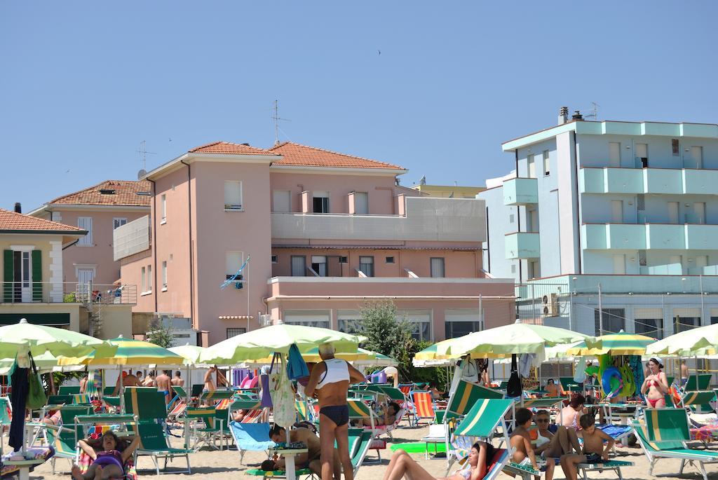 Hotel Vistamare Viserba リミニ エクステリア 写真