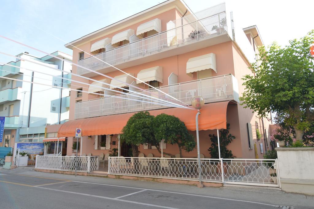 Hotel Vistamare Viserba リミニ エクステリア 写真